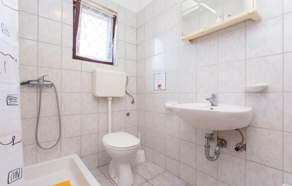 Apartmani Mile Krk Town Exterior foto