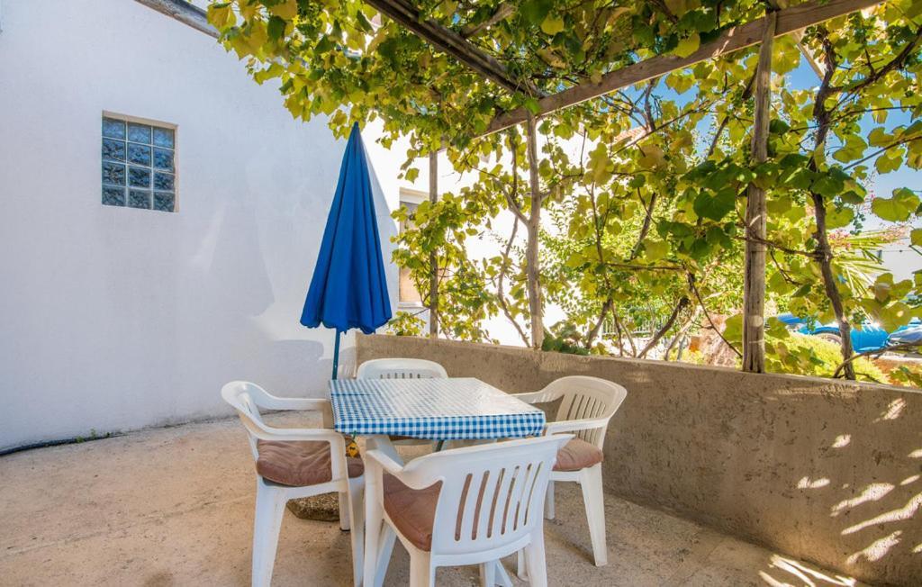Apartmani Mile Krk Town Exterior foto
