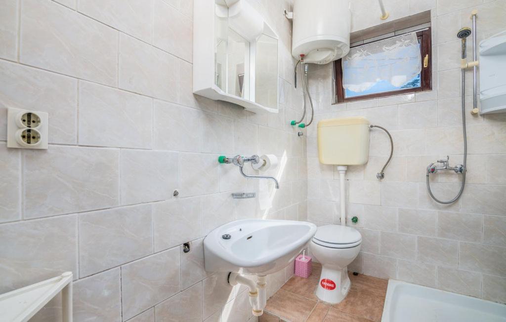 Apartmani Mile Krk Town Exterior foto