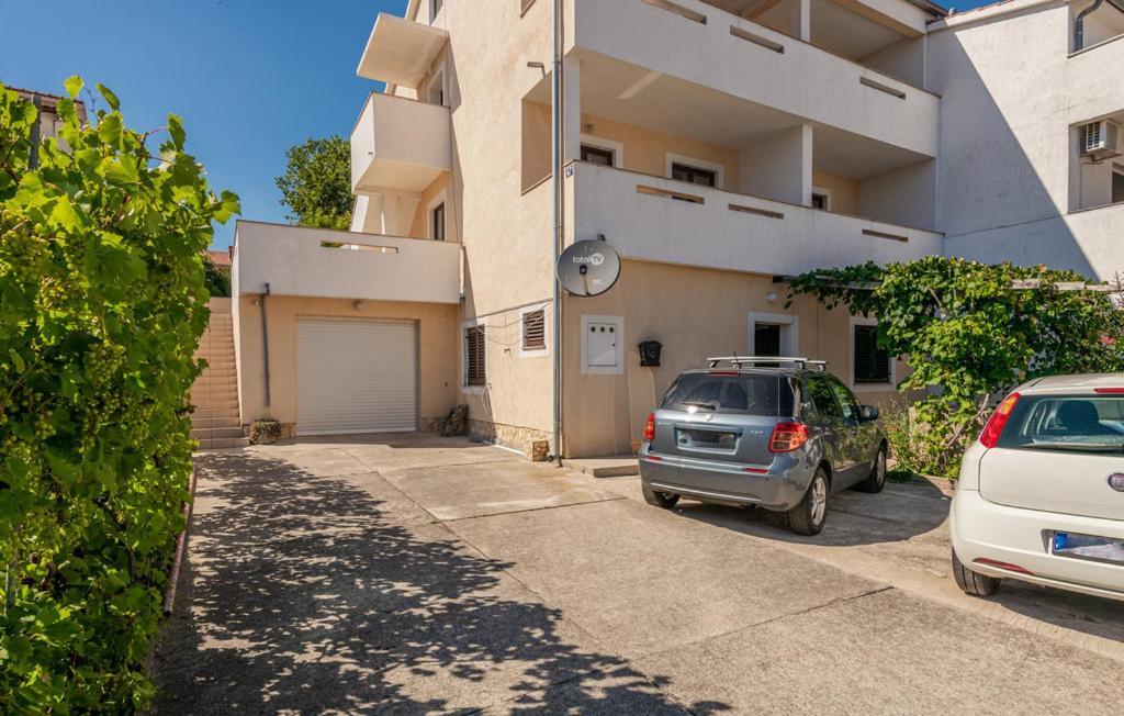 Apartmani Mile Krk Town Exterior foto