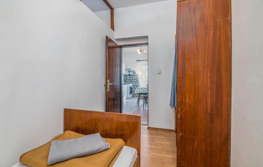 Apartmani Mile Krk Town Exterior foto